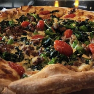 Salsiccia E Broccoletti Pizza